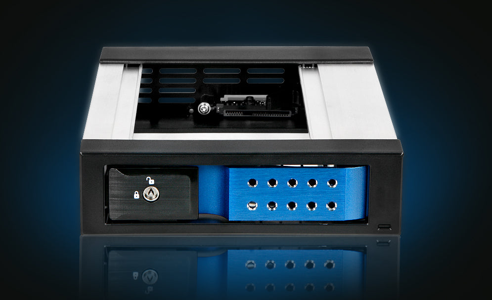 iStarUSA BPN-DE-110 SATA III Trayless Hot-Swappable Removable HD Cage